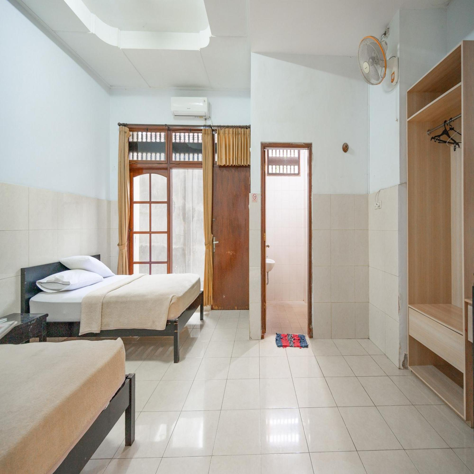 Hotel Dewata Indah Denpasar Mitra Reddoorz Exteriör bild